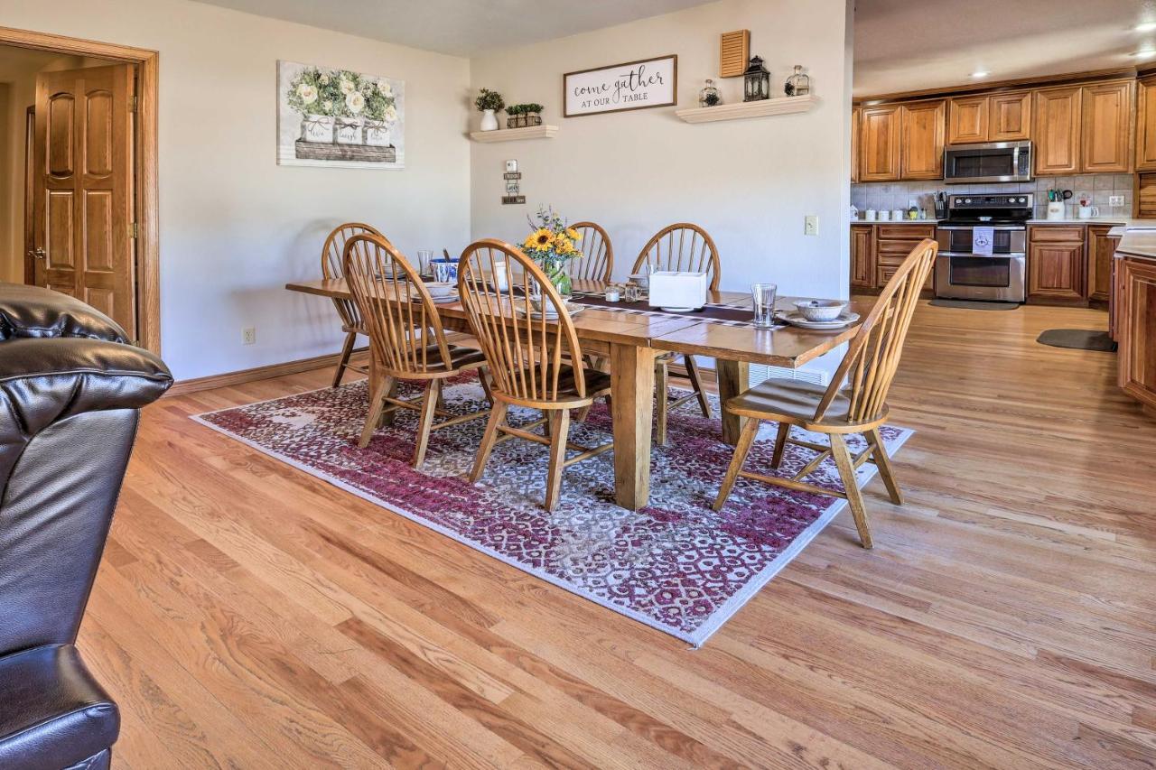 Welcoming Cañon City Abode - Walk to River! Exterior foto